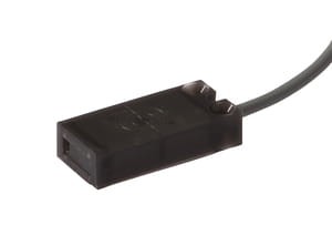 KB98A791, Capacitive sensor 34x16x8, adaptively, 12-30V DC,50mA, pnp, nc, Sn:8/2m cable, IPF ELECTRONIC