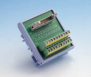 ADAM-3920-AE 20-Pin Flat Cable Terminal, DIN-rail Mount