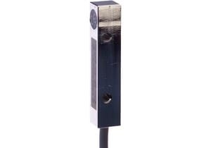 Sensor inductive, 40x8x8mm, Flush, Sn: 1.5, 10-30V DC, PNP NC, Cable 2m PVC, IP67