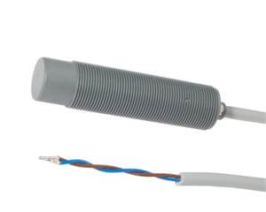 KN18E014, Czujnik pojemnościowy M18x1/70dł. , 20-250V AC/DC, 200mA, no, Sn:8/2m PUR-kabel, IPF ELECTRONIC