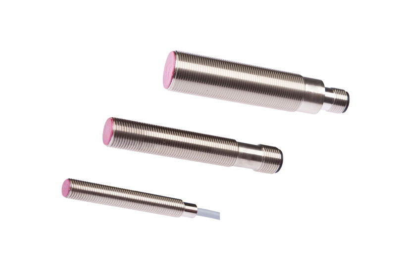 Inductive proximity switches grow with their tasks